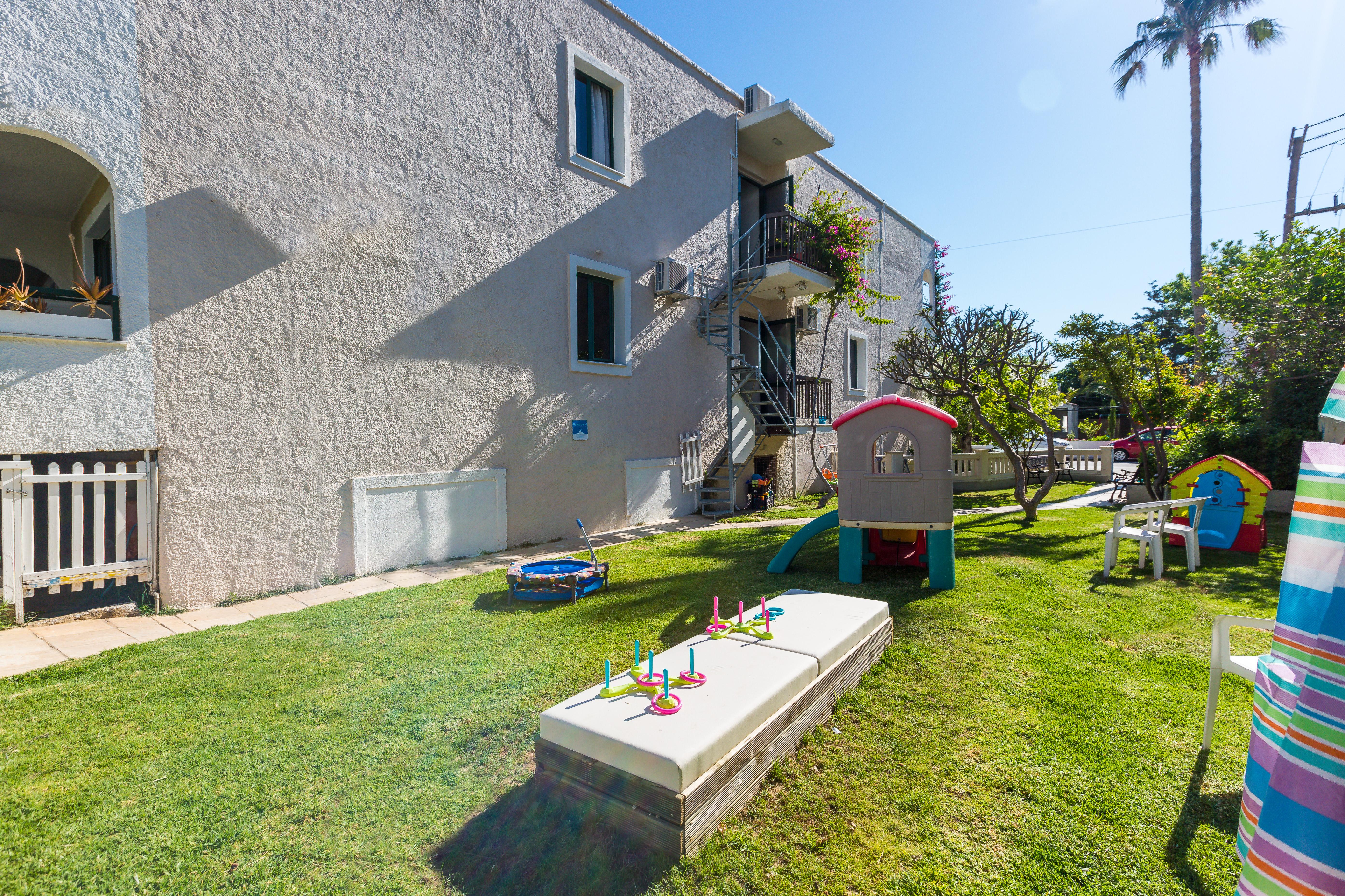 Aparthotel Trefon And Family